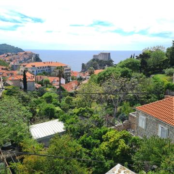 Stan s pravom nadogradnje na odličnoj lokaciji