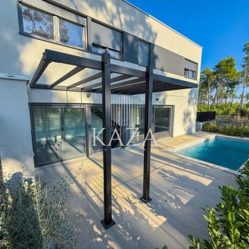NOVOGRADNJA S BAZENOM, 2. RED DO MORA, ZADAR, PRIVLAKA, 126 m2