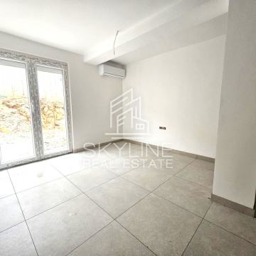 Stan na prodaju u Crikvenici – 40 m², parking