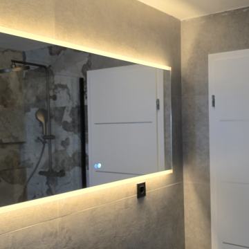 Stan Pula kolodvorska 2.  30 m2. pogled more novoadaptiran