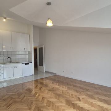 Stan: Solin, 60.00 m2