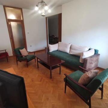 Sniženo ! Split, Sućidar- 3-sobni stan, 90 m2, 1. kat,  dobar tlocrt !