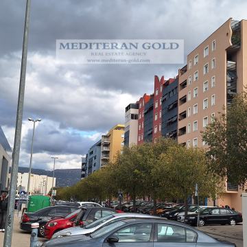 Stan:Split,centar,stambena zgrada s liftom,dva garažna mjesta u cijeni