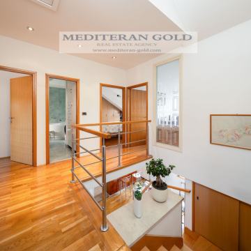 Stan: Split, četverosoban