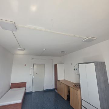 Stan:Split,Plokite,studio apartman, NAJAM od 2 do 4 RADNIKA