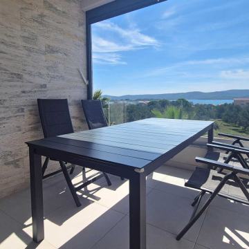 Atraktivan Stan: Turanj, 72.00 m2 (Pogled na more)