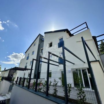 Stan Vrapče prizemlje sa vrtom