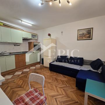 STAN U ZADRU – BLIZINA CENTRA, IDEALANA INVESTICIJA