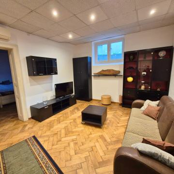 Stan: Zagreb (Centar), 50.00 m2 - NOVORENOVIRAN!