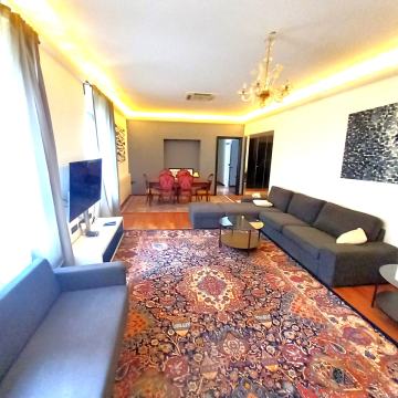 Stan: Zagreb (Centar), Četverosobni s namještajem 100.00 m2 + GARAŽA