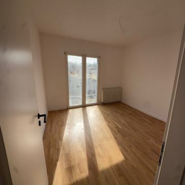 Gornja Dubrava, četverosoban, 60 m2, balkon, 1. kat, novouređen
