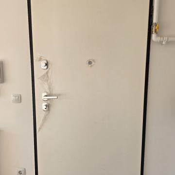 Odra, 3- soban stan +  vrt i tri vanjska park. mjesta - NOVO!!