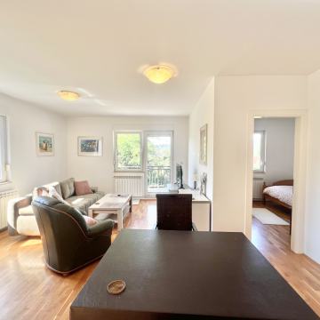 Stan: Zagreb (Vrhovec), 74.00 m2 + ostava 2,5 m2