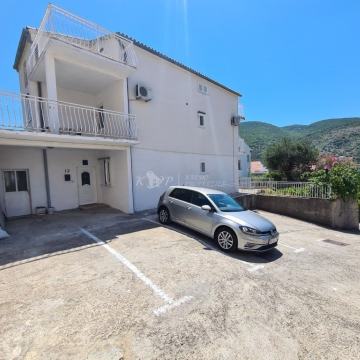 Stanovi u staroj Mokošici