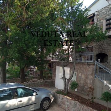 STARIGRAD PAKLENICA 2 SOBAN APARTMAN, 1 KAT, TERASA DRUGI RED DO MORA