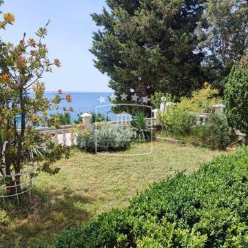 Starigrad - vrhunska prilika, nekoliko metara od mora! 449000EUR
