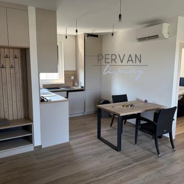 Štinjan Hidrobaza namješten stan s garažom 200m od mora