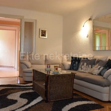 Strogi centar - 2S+DB stan za investiciju, 74m2!