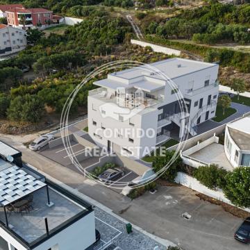 Sv. Petar na Moru - poslovni apt 61,25m2