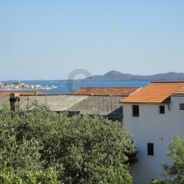 Sv. Filip i Jakov, kuća, 120 m2, pogled na more (prodaja)