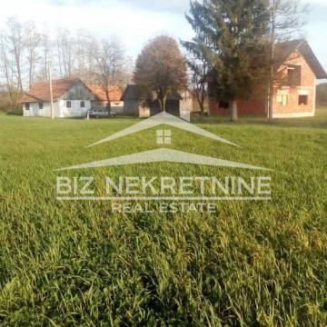 SVOJIĆ- IMANJE 64000 m2 sa pet objekata