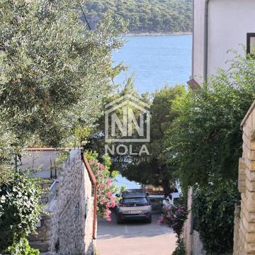 TISNO – APARTMAN NA IZVRSNOJ LOKACIJI, SAMO 20 METARA OD MORA S7