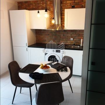 TOP PONUDA, APARTMAN NA OTOKU UGLJANU