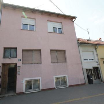 TREŠNJEVKA (TRKOŠĆANSKA), garsonijera, 26 m2, PRILIKA!