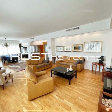 TRG BANA JELAČIĆA - Petrićeva - 151 m2, 3-sobni + BALKON - ekskluzivni