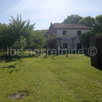 Trij-Košute-Samostojeća kuća!!