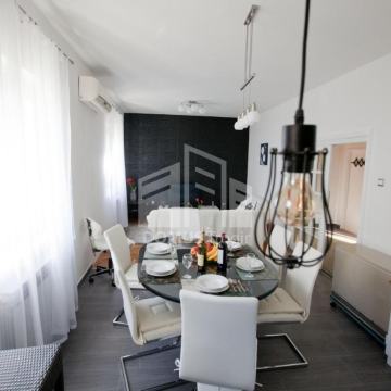 TROGIR-ČIOVO*** Trajni najam, dvosoban stan za 6 osoba, 100m2