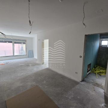 Trokut, nov 2s stan u prizemlju, 60m2