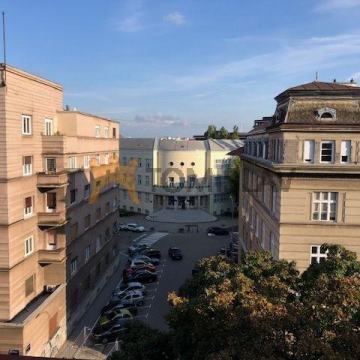 Ul.Kneza Mislava prekrasan 4 sobni stan 80m2