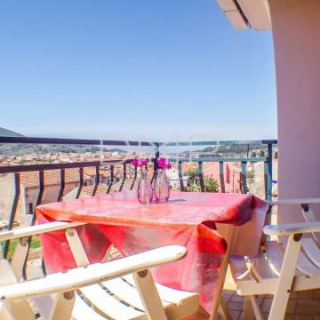 VELA LUKA LIJEPA KUĆA SA GARAŽOM I VRTOM SNIŽENO!