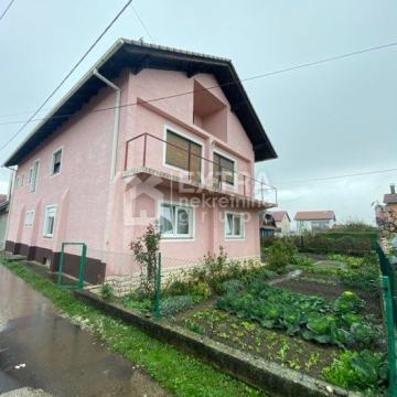 VELIKA GORICA - OBITELJSKA KUĆA