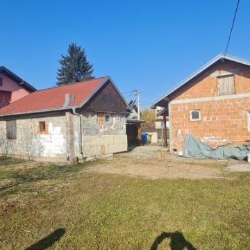 VELIKA GORICA-Turopolje, dvije manje kuće