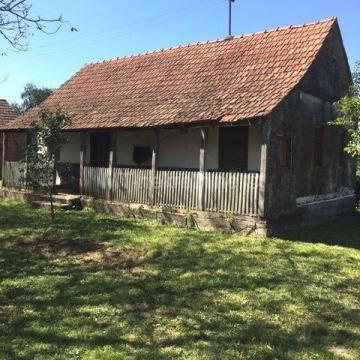 Veliki Grđavac, Gornja Kovačica, stara kuća sa cca 7,7 rali zemlje