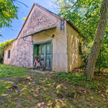 Vikendica | 71 m2 | 2860 m2 zemljište | Branjin Vrh Planina