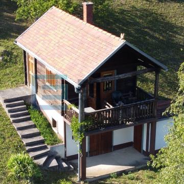 Vikendica Breznički Hum s 3428 m2 zemljišta