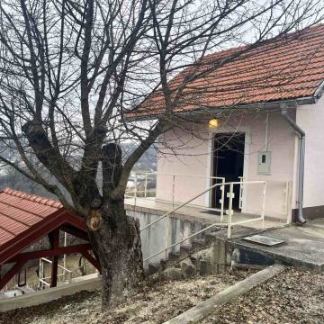 Vikendica / kuća z aodmor, Pregrada (Gornja Plemenšćina), 80.00 m2