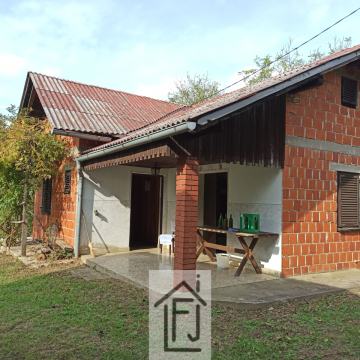 Vikendica s puno mogućnosti na mirnom mjestu i lijepim pogledom