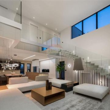 Vila s bazenom i predivnim pogledom na more!!!