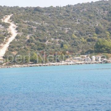 Vinišće,uvala stari Trogir,prvi red do mora,2285 m2,poljoprivredno zem