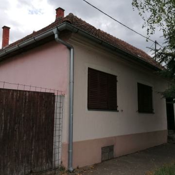 Vinkovci - blizina centra - obiteljska kuća