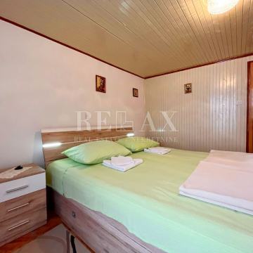 Novi Vinodolski - Kamena kuća u centru grada