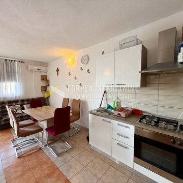 NOVI VINODOLSKI-STAN 47 m2 SA DVIJE SPAVAĆE SOBE