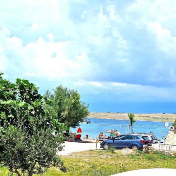 Vir, dvosoban apartman - 30m od plaže, atraktivna lokacija