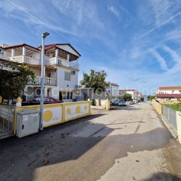 Vir, južna strana - apartmani 80 m od mora