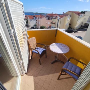 VODICE, APARTMAN S POGLEDOM NA MORE