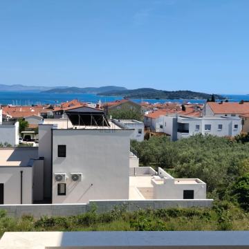 VODICE, NOVOGRADNJA , STAN SA OTVORENIM POGLEDOM